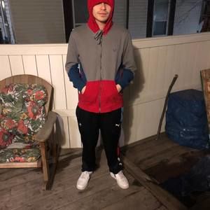 Meet your Posher, Hunter